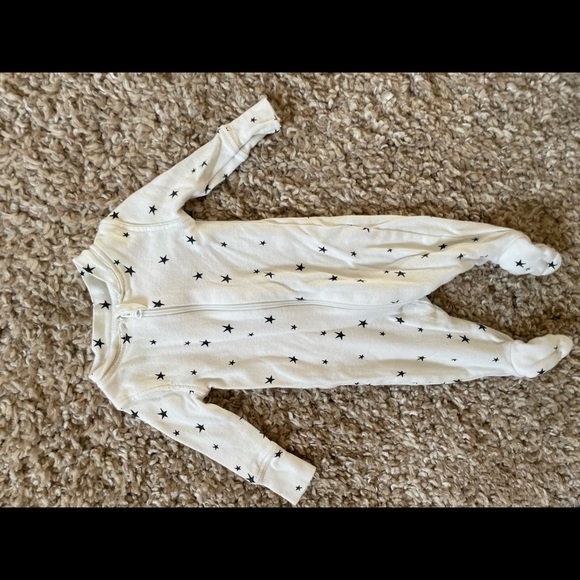 Little Earthling 0-3m onesie - Picture 2 of 2